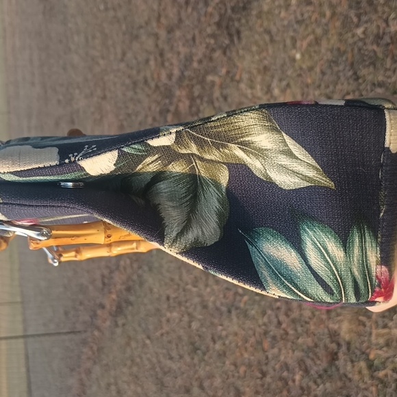 Vintage Floral Handbag - Picture 5 of 10